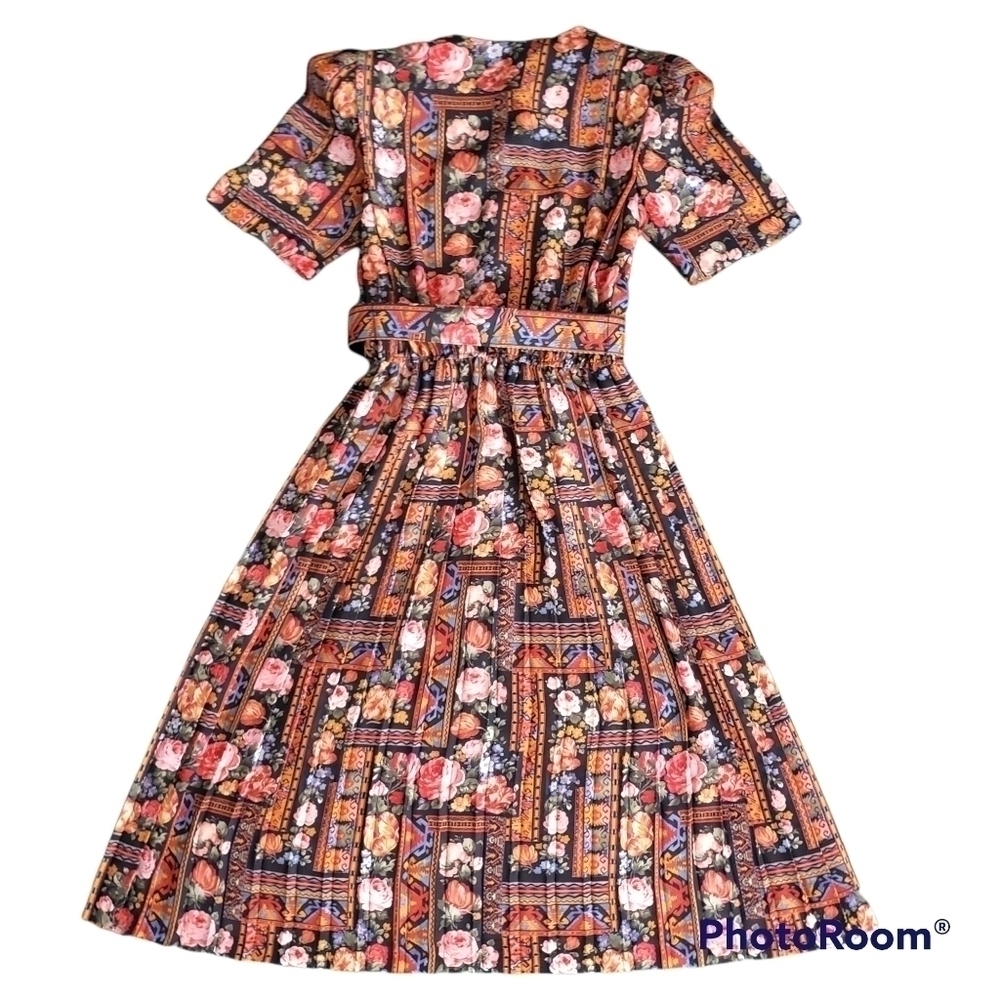 Vintage Lady Caroe Colorful Aztec Floral Print Dress With Belt - Picture 7 of 7